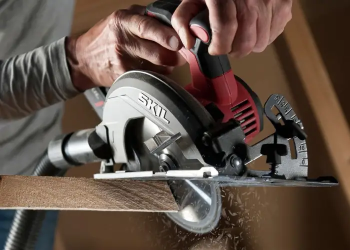 How to Use a Circular Saw to Cut a 45-Degree Angle